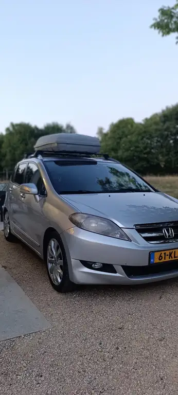 Honda FR-V 2010 из Европы — купить под ключ