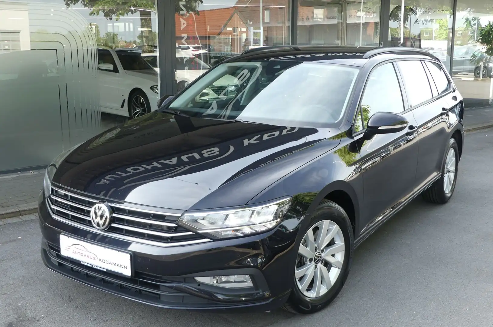 Volkswagen Passat Variant 2.0 TDI*Kamera*AppleCar*LED*AHK* Schwarz - 2