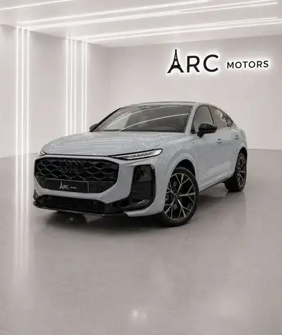 Audi Q3 e-hybrid s line 272 ch tronic 849-mois