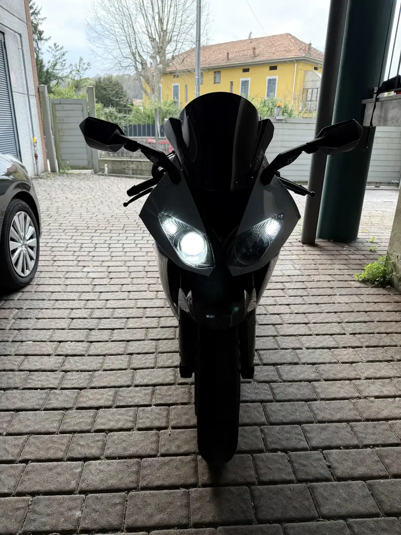 Kawasaki Ninja ZX-10R - 1