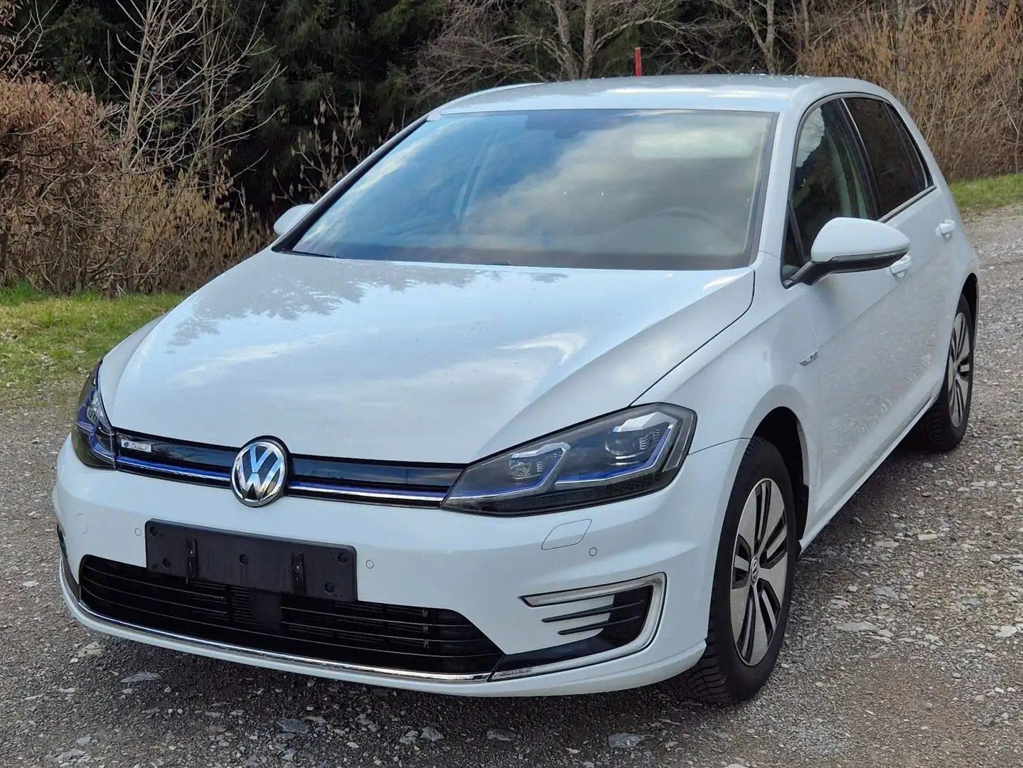 Volkswagen e-Golf e-Golf 35,8kWh (mit Batterie) Weiß - 1