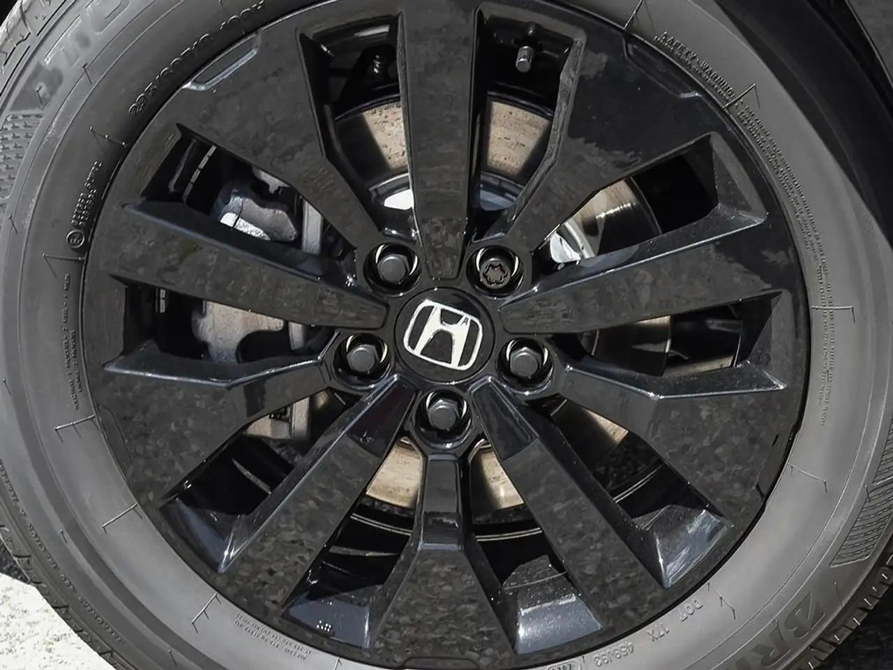 Honda Odyssey снимка Honda Odyssey