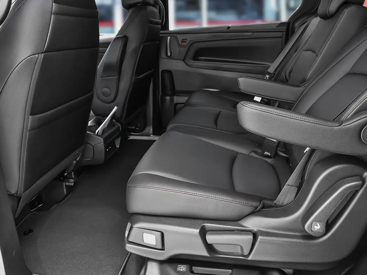 Honda Odyssey снимка Honda Odyssey
