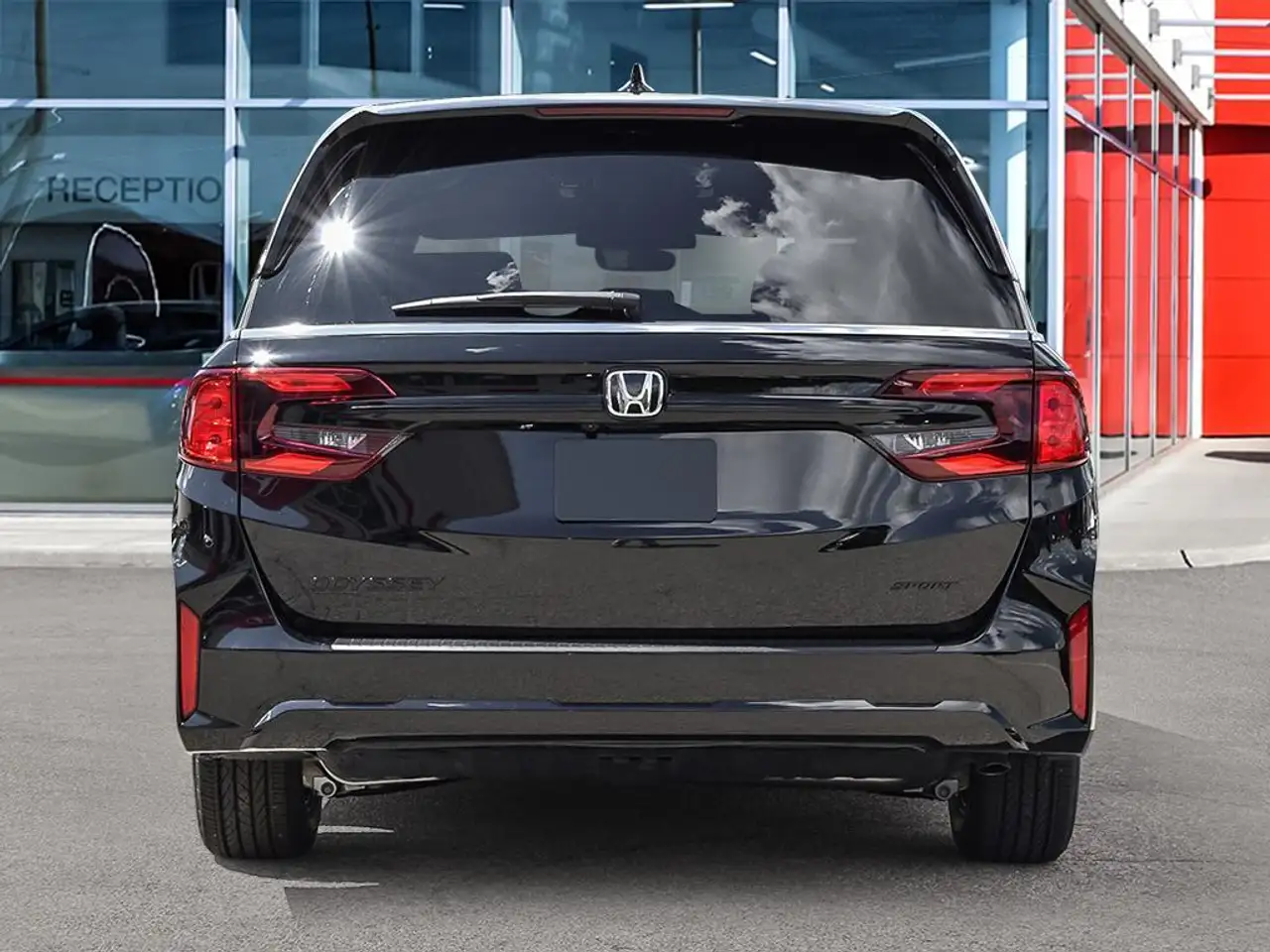 Honda Odyssey снимка Honda Odyssey