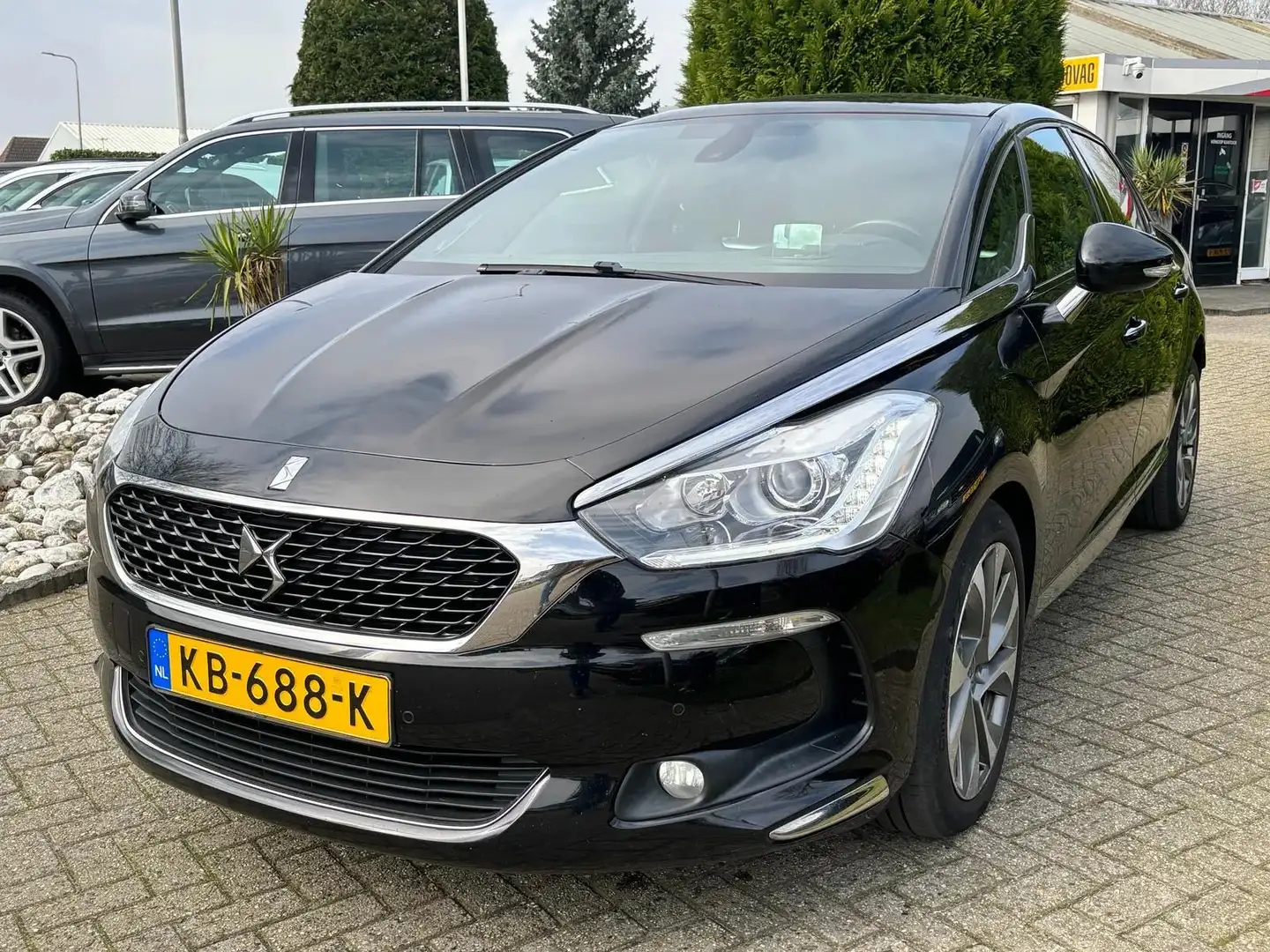 DS Automobiles DS 5 Citroen DS5 1.6 HDI Automaat 2016 Zwart EXPORTPRIJ Noir - 1