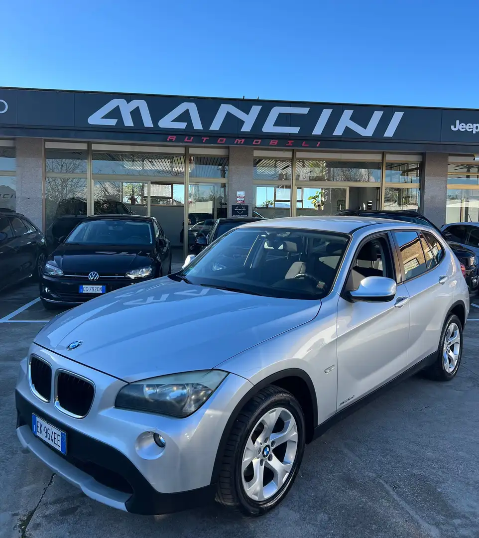 BMW X1 X1 E84 xdrive18d Futura Gris - 1