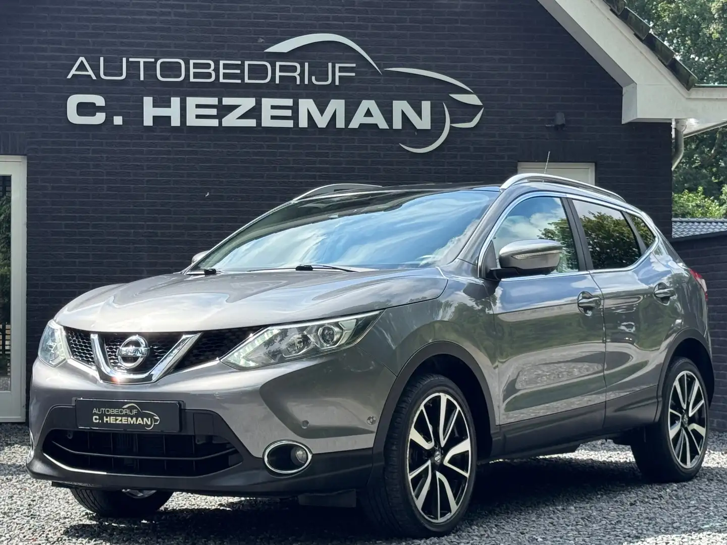 Nissan Qashqai 1.2 Connect Edition 1e eigenaar 360 Camera Panoram Grijs - 1