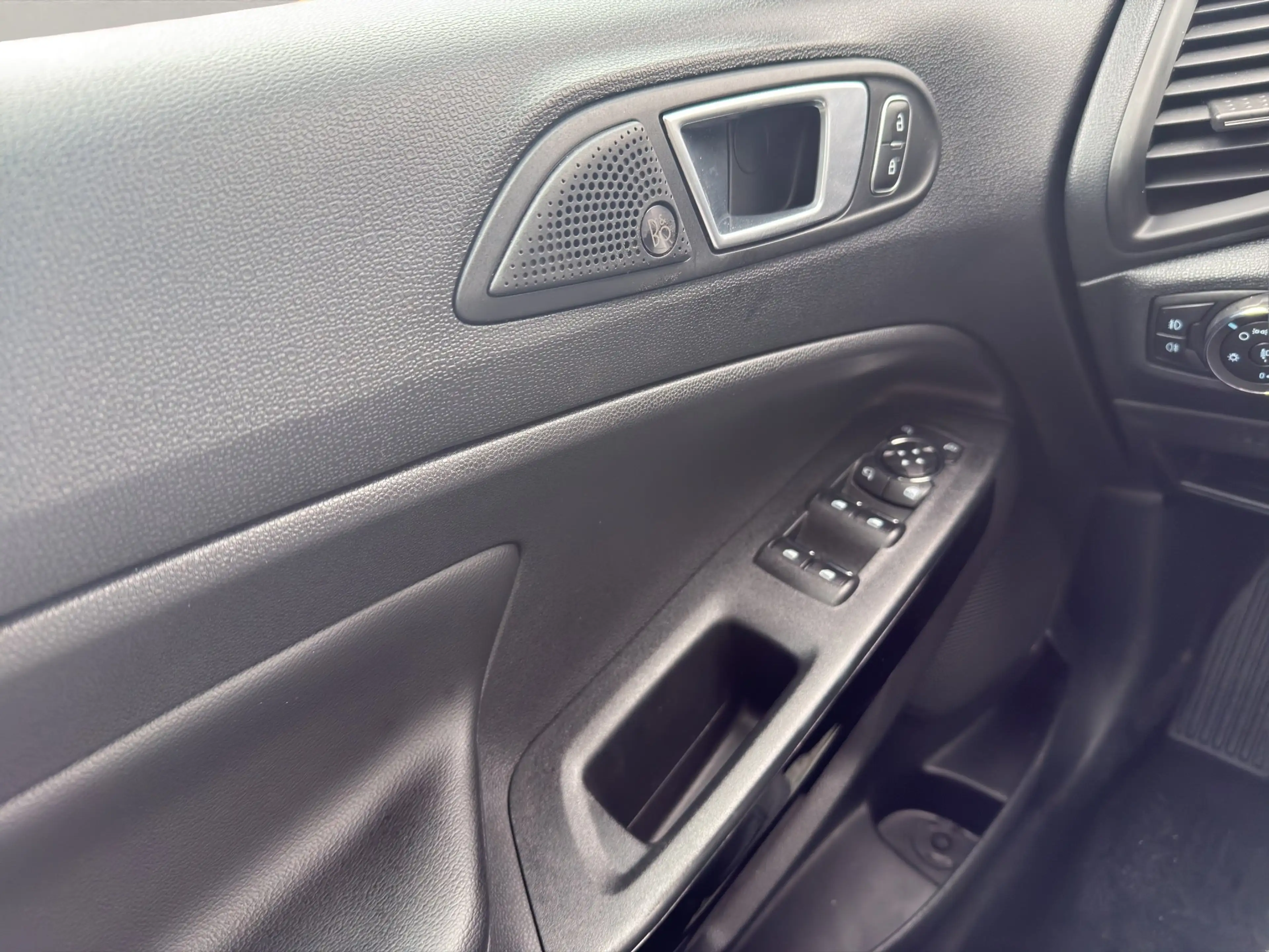 Ford EcoSport 1.0 EcoBoost Titanium Navi+SHZ+Winterp. — photo 11