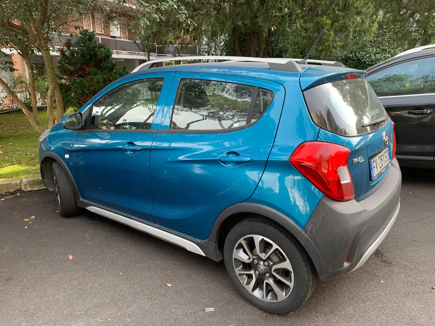 Opel Karl Karl 1.0 Rocks 73cv my19 Blu/Azzurro - 2