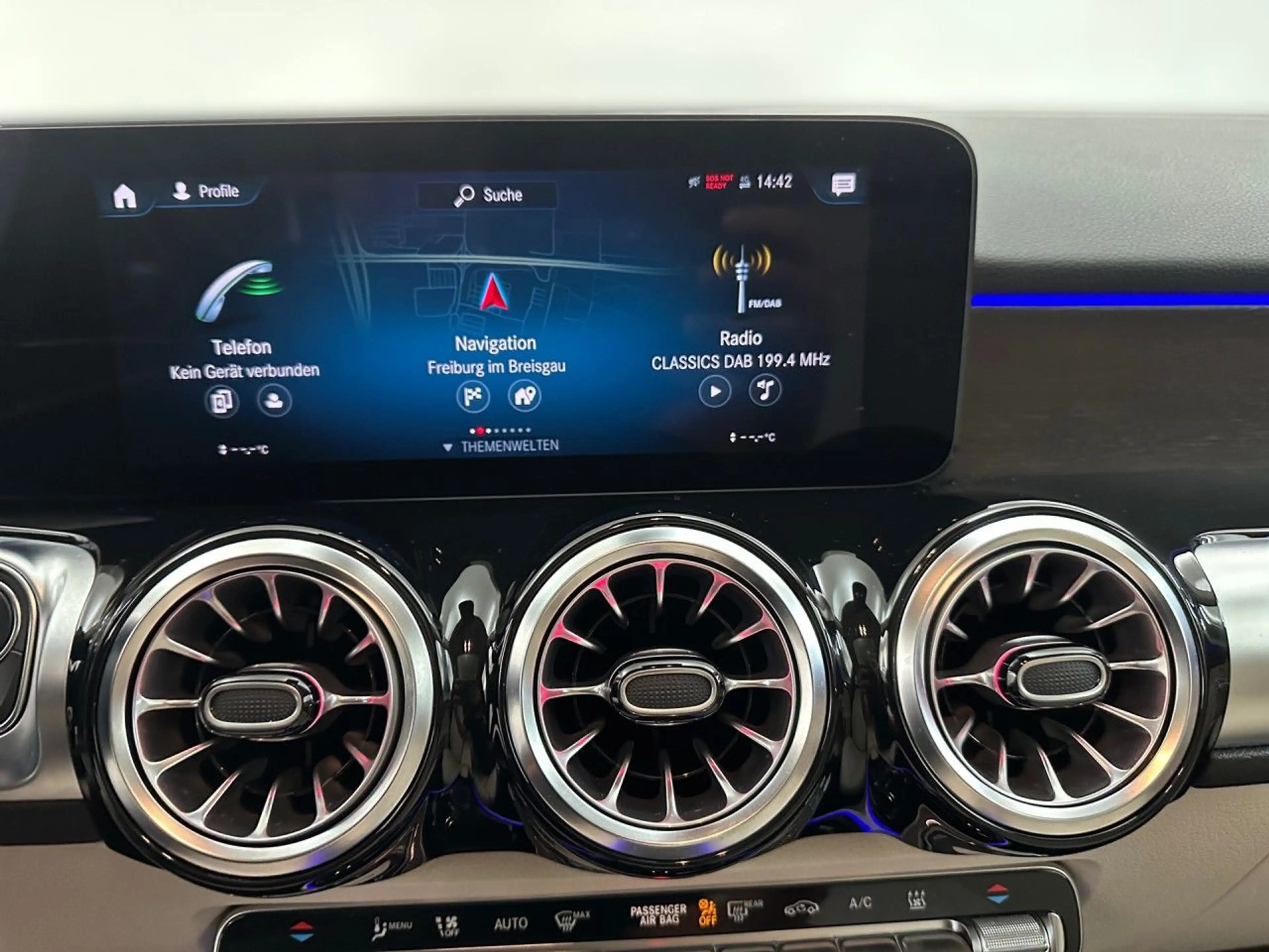 Mercedes-Benz EQB 250 Pano LED Keyl-GO Kamera Laderaump PTS Temp — photo 11