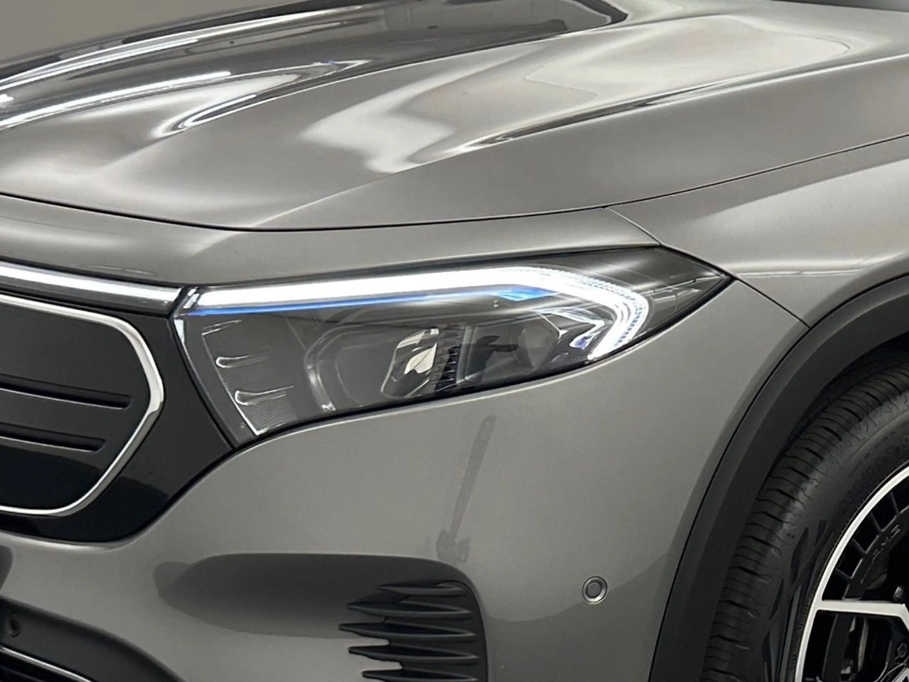 Mercedes-Benz EQB 250 Pano LED Keyl-GO Kamera Laderaump PTS Temp — photo 7