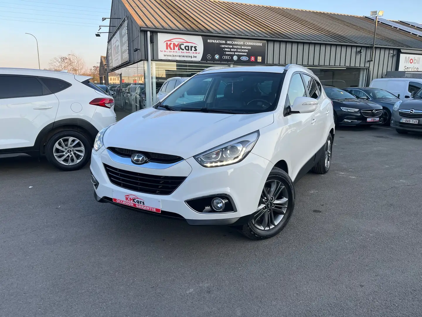 Hyundai iX35 1.7 CRDi // AIRCO // JANTES // NAVIGATION // CUIR Blanc - 2