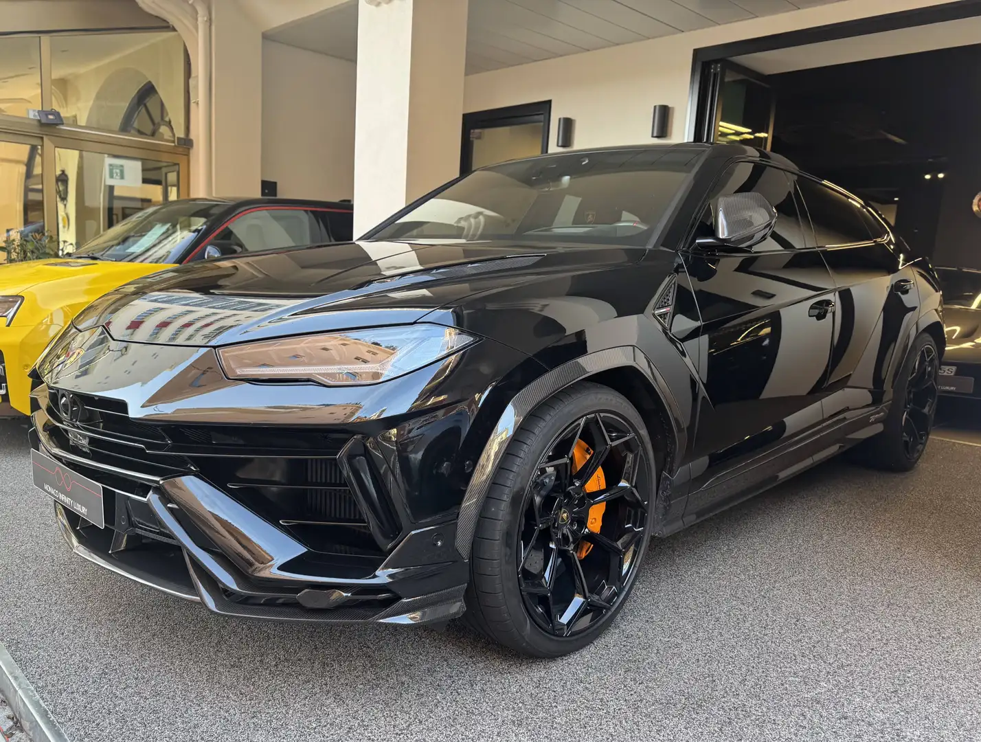 Lamborghini Urus 4.0 V8 666 PERFORMANTE Noir - 2