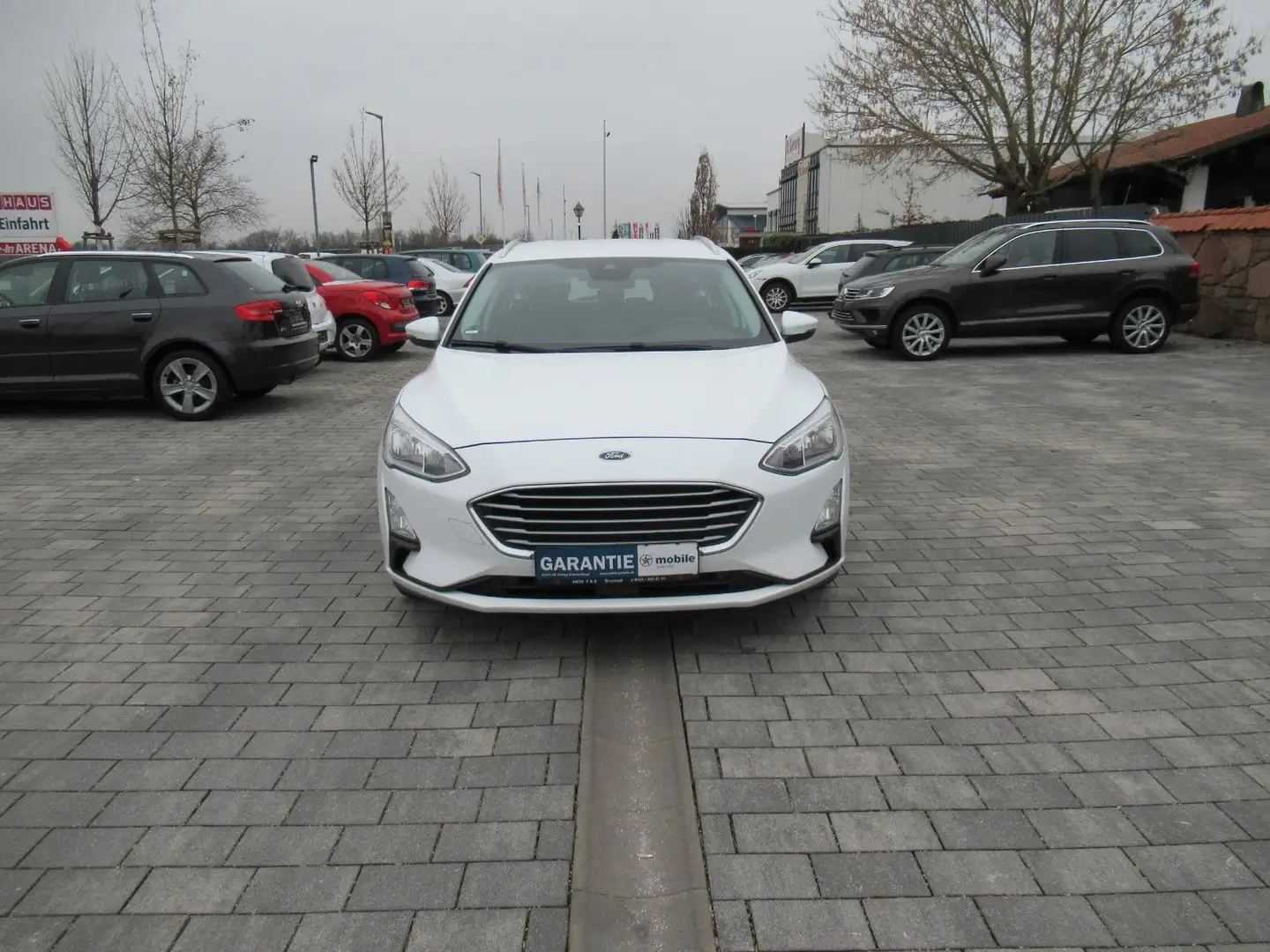 Ford Focus Turnier Cool & Connect*1.5*88KW*Euro6*AHK Weiß - 1