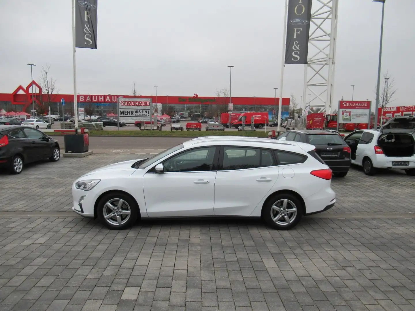 Ford Focus Turnier Cool & Connect*1.5*88KW*Euro6*AHK Weiß - 2