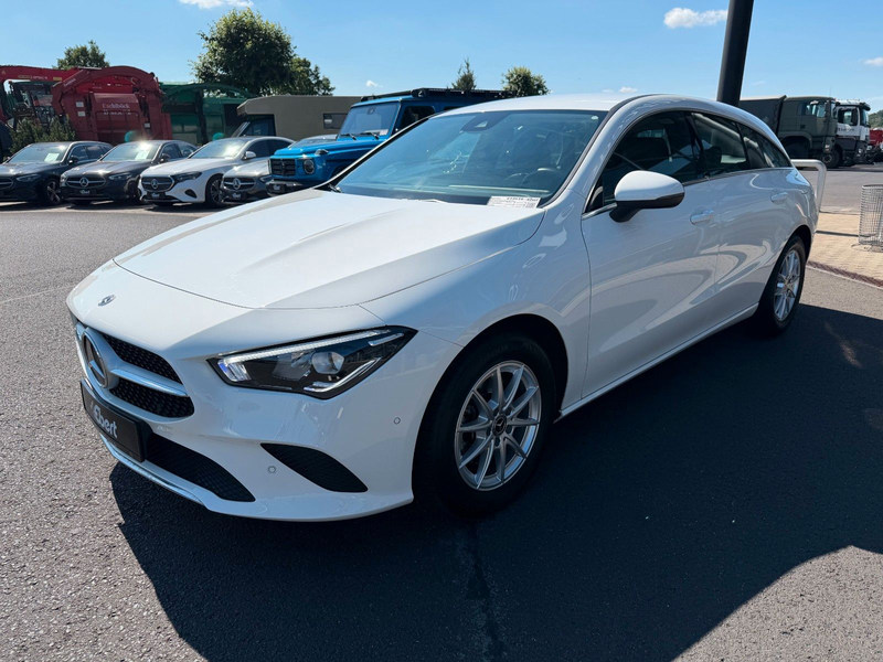 Mercedes-Benz CLA 200 — photo 2