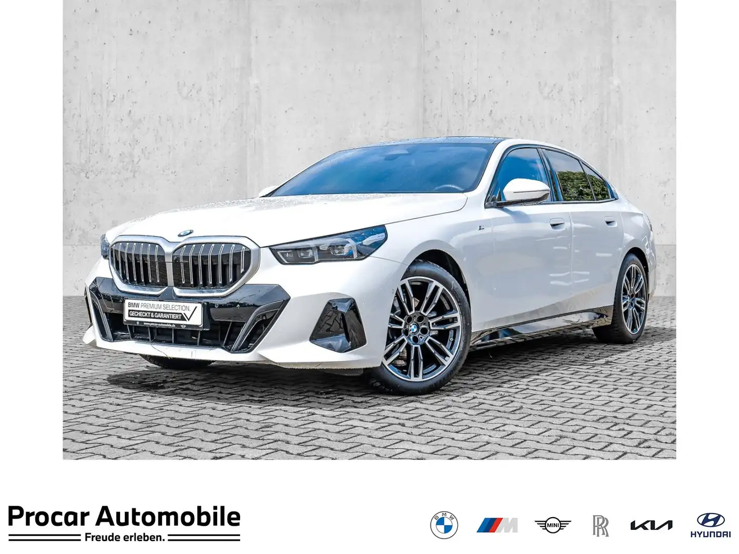 BMW 520 d Limousine M Sport AHK Pano Standheiz. DA+ H/K PA Bianco - 1