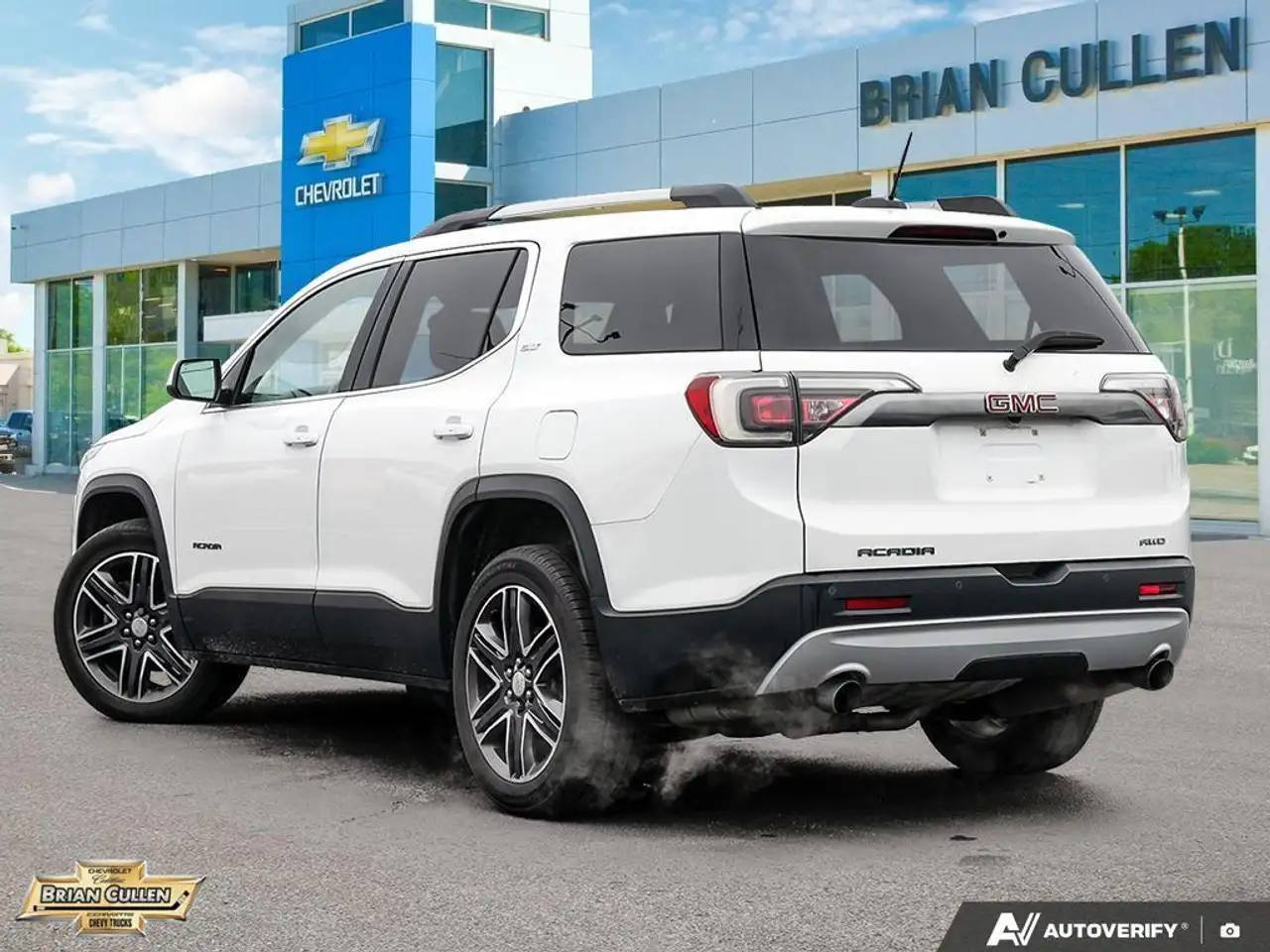 GMC Acadia снимка GMC Acadia