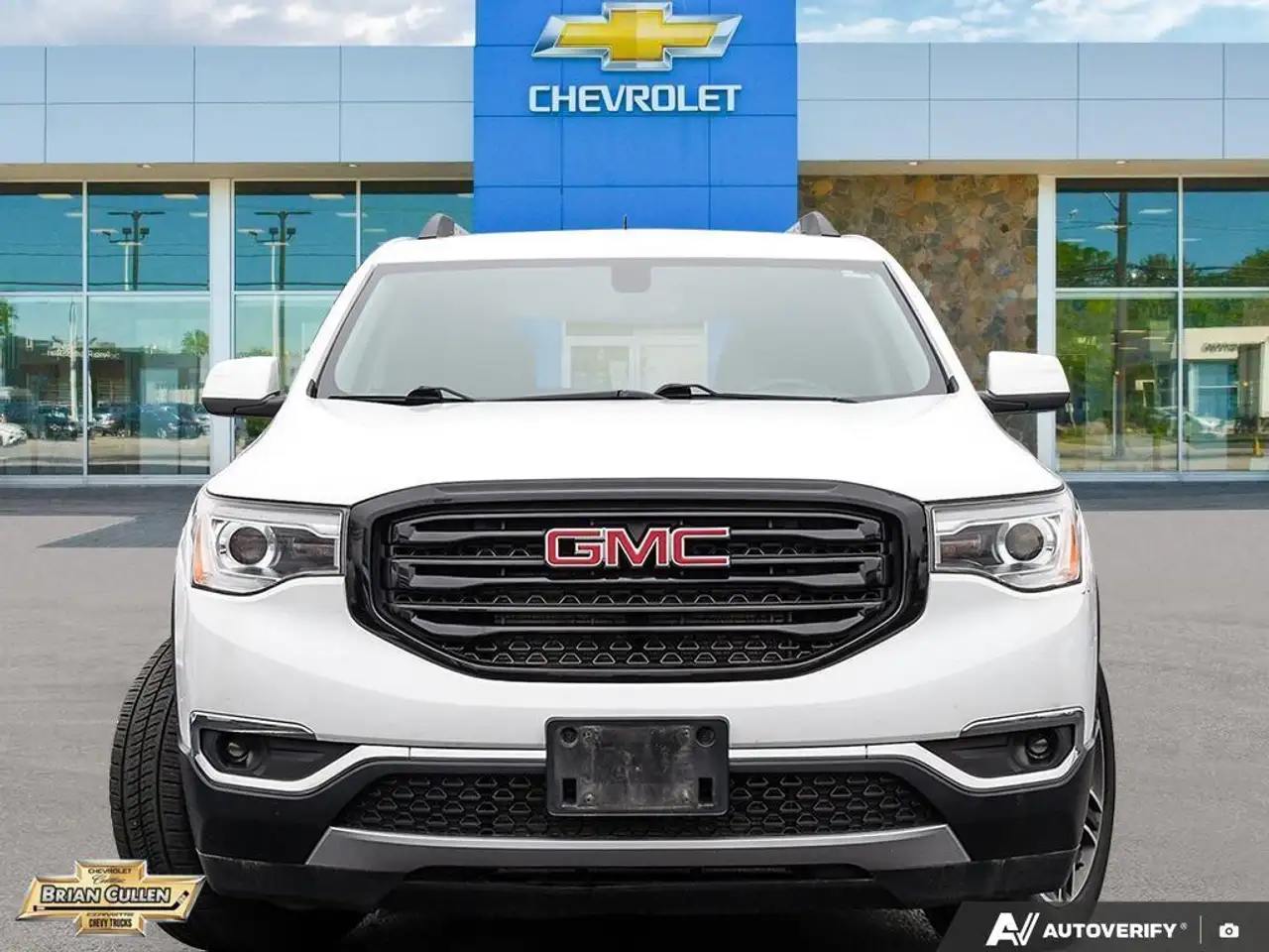 GMC Acadia снимка GMC Acadia