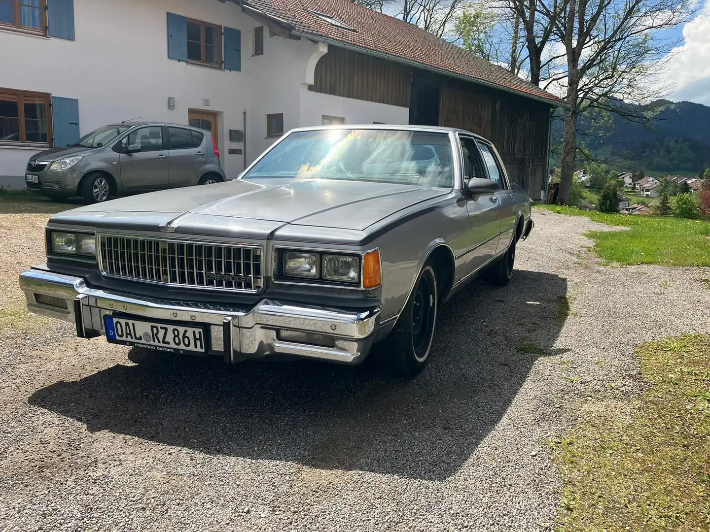 Chevrolet Caprice Gris - 1