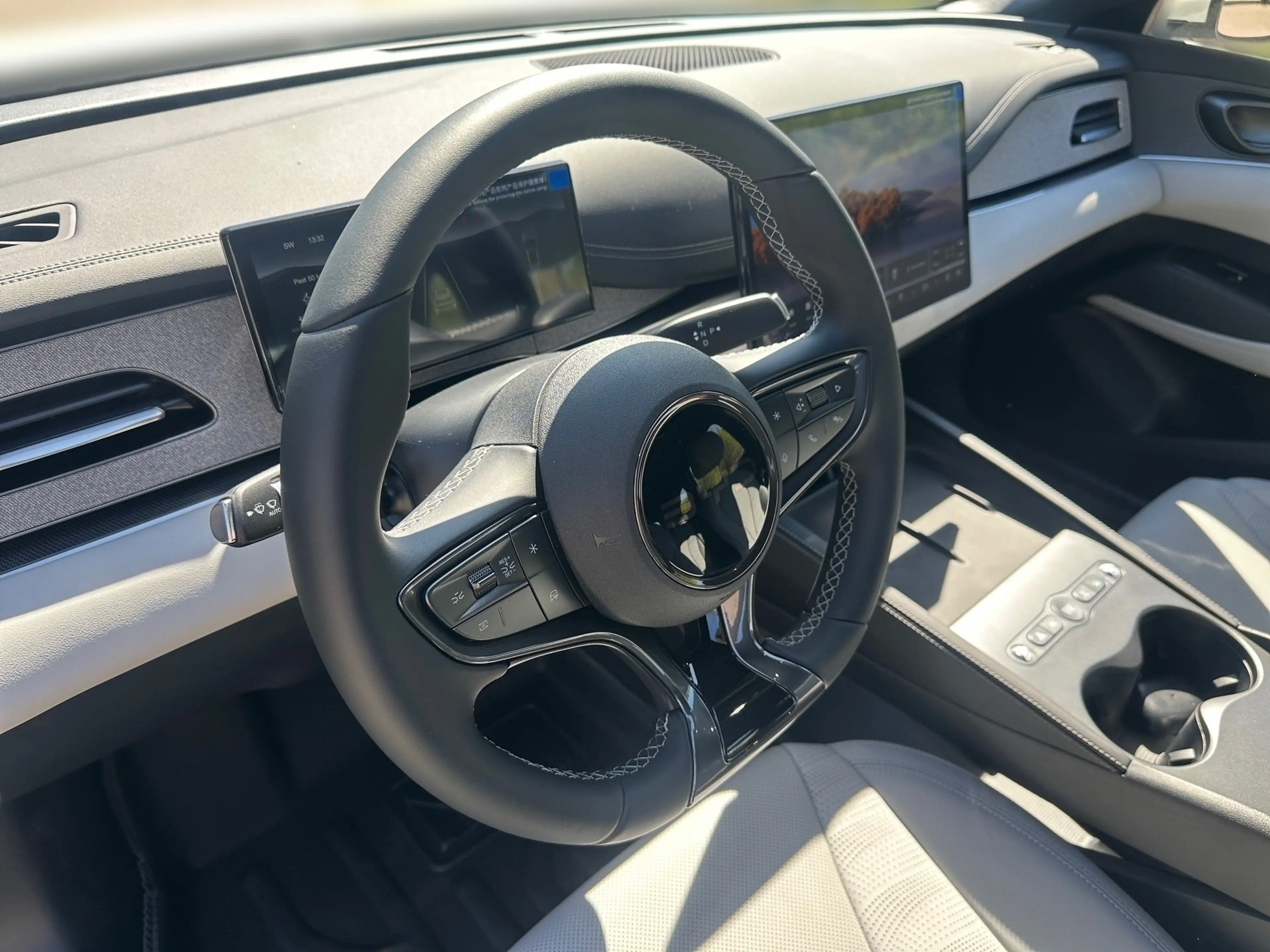BYD Seal 6 Touring 1.5 DM-i Boost 12,8 Display,Kamera — photo 9