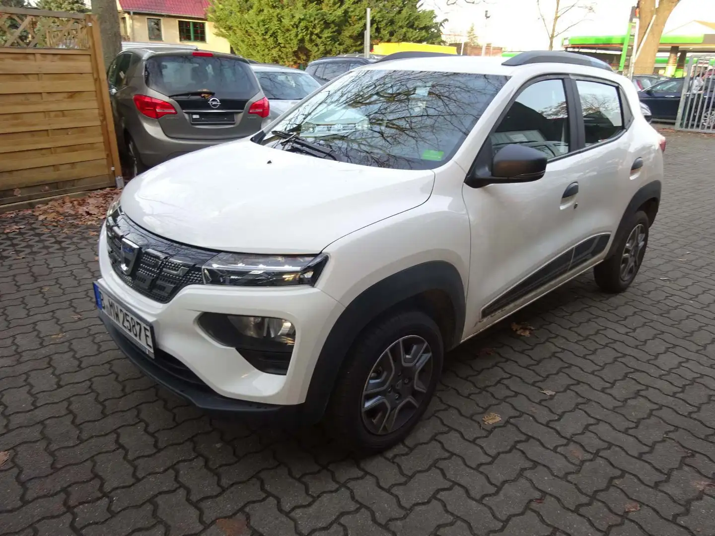 Dacia Spring Business Automatik Klima*Navi*Rückfahrcam Weiß - 1
