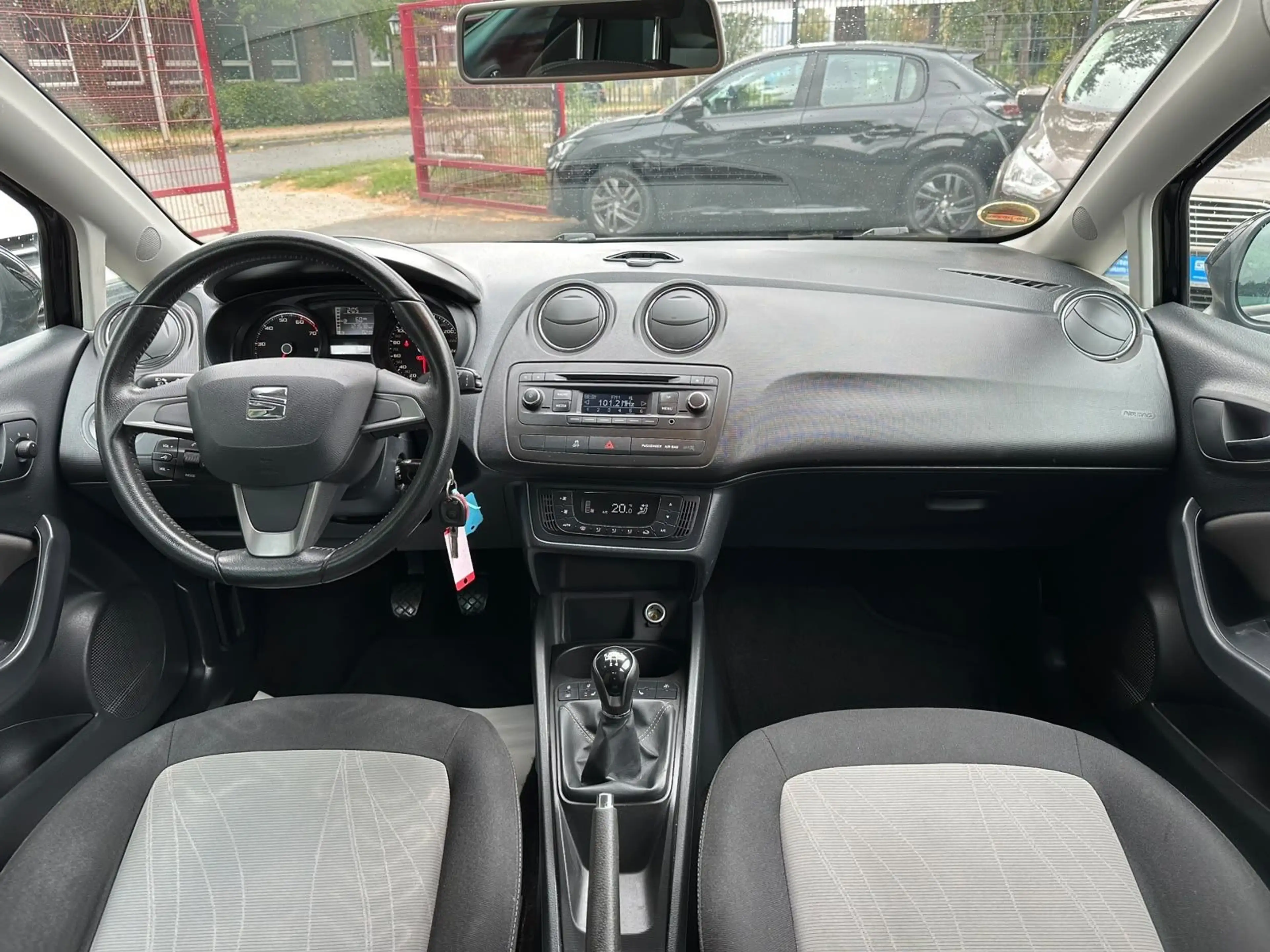 SEAT Ibiza Lim. Style Salsa, Neue Kette , Garantie — photo 12