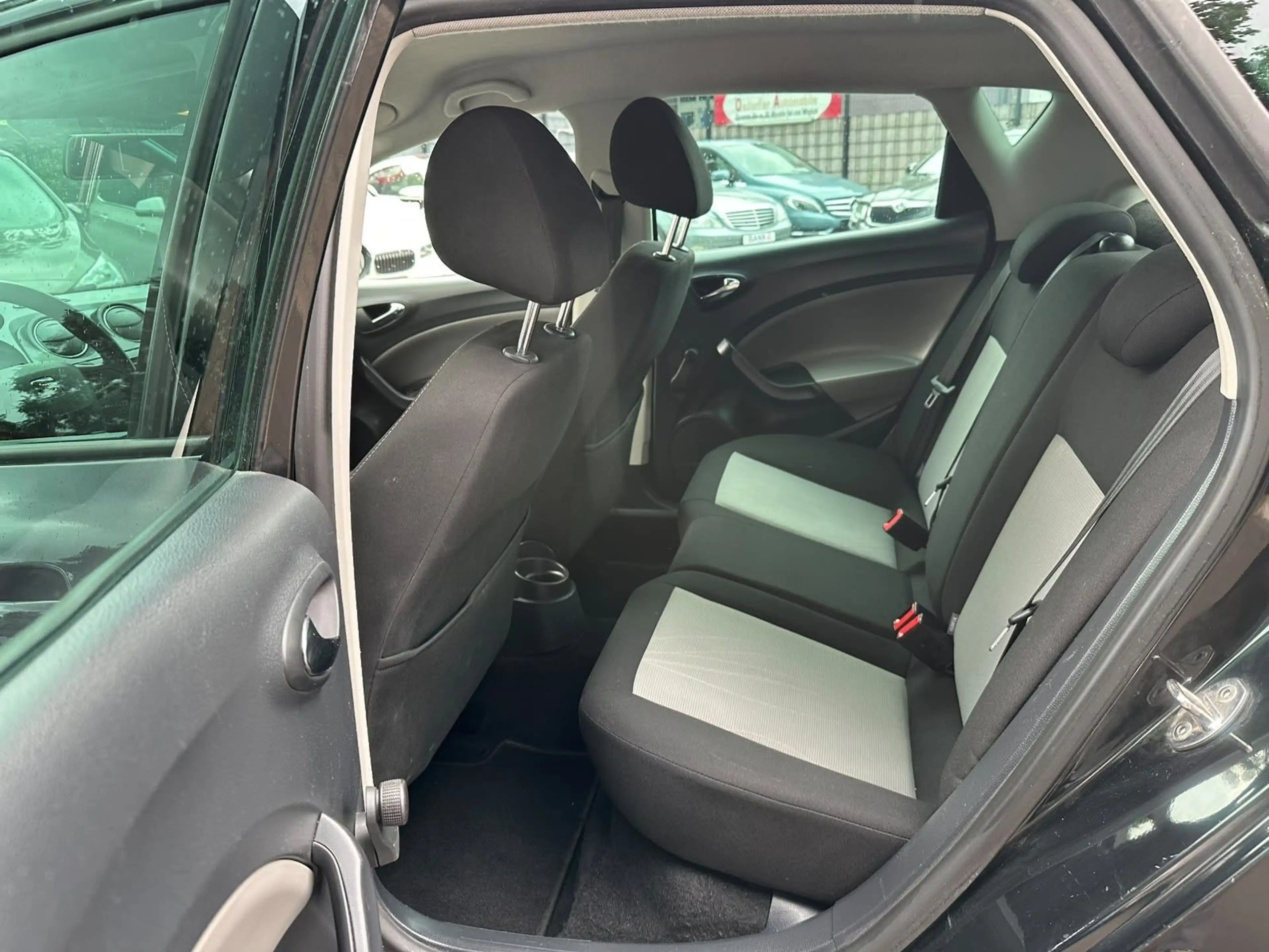 SEAT Ibiza Lim. Style Salsa, Neue Kette , Garantie — photo 15