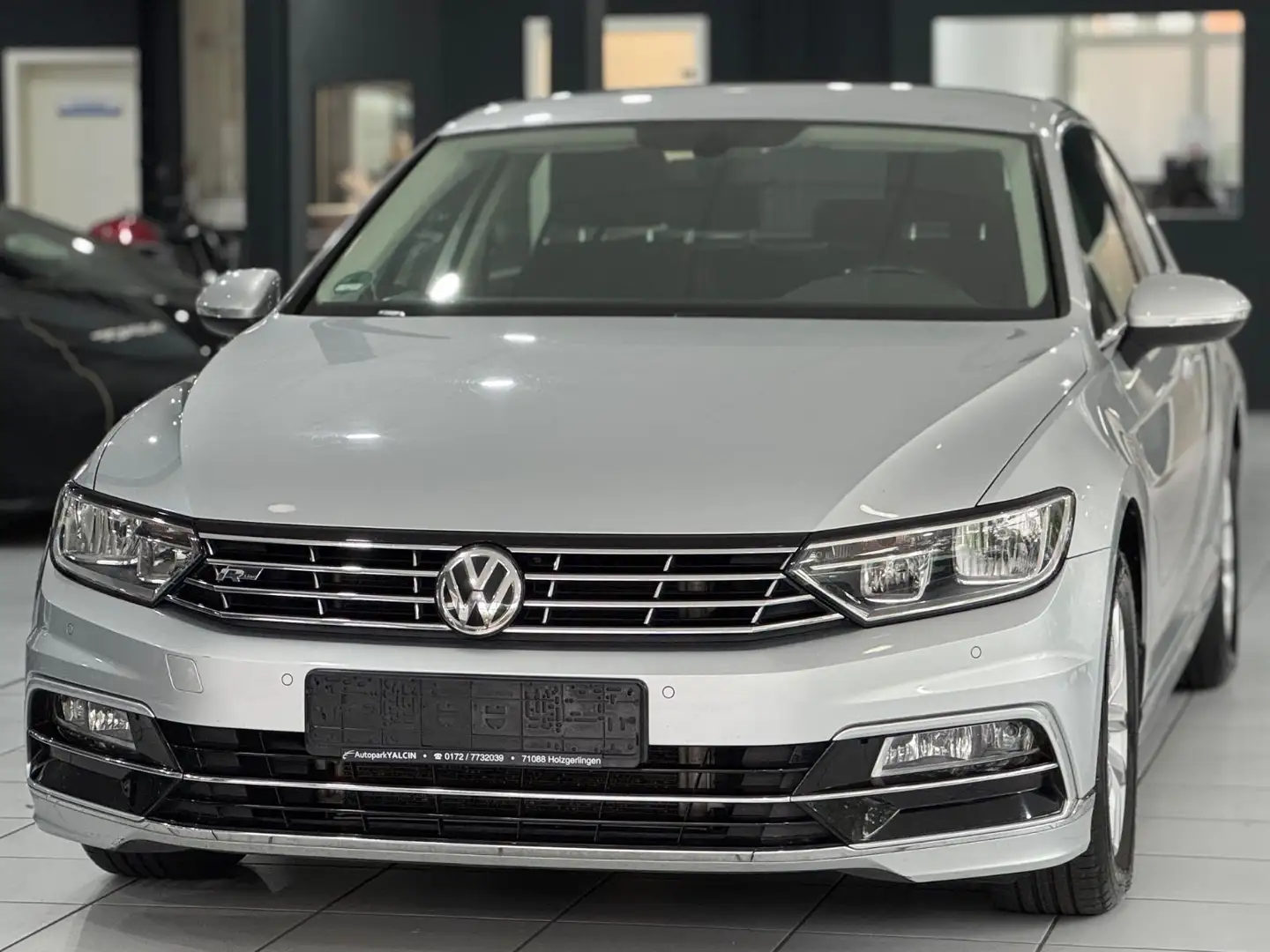 Volkswagen Passat 1.4T *R-LINE*LIM.*NAVI*MULTI*LED*SHZ*EU6* Silber - 1