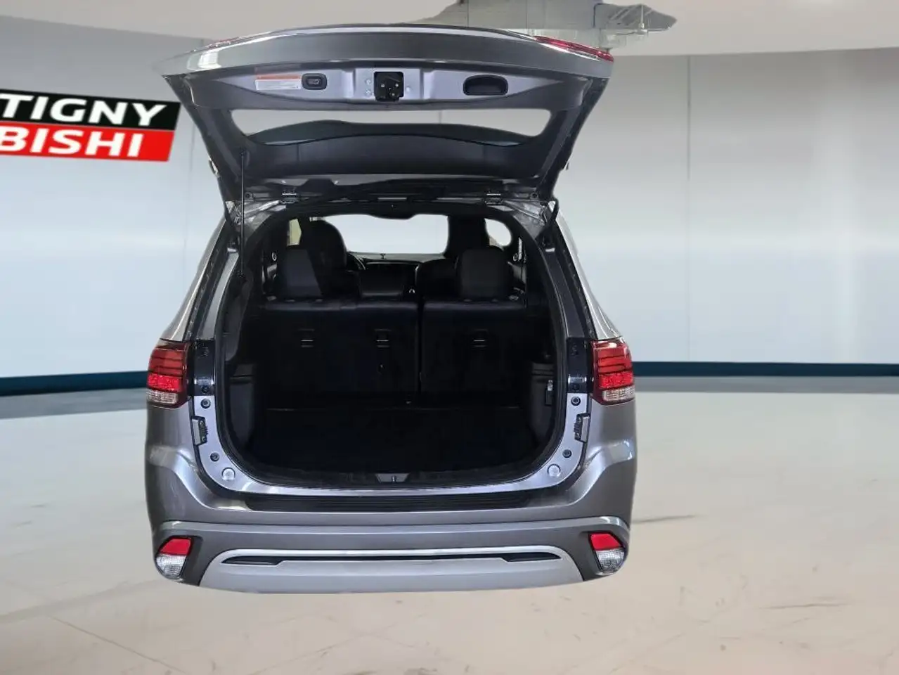 Mitsubishi Outlander снимка Mitsubishi Outlander