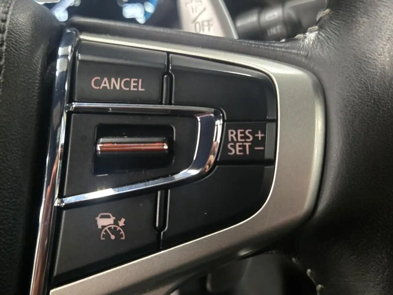 Mitsubishi Outlander снимка Mitsubishi Outlander
