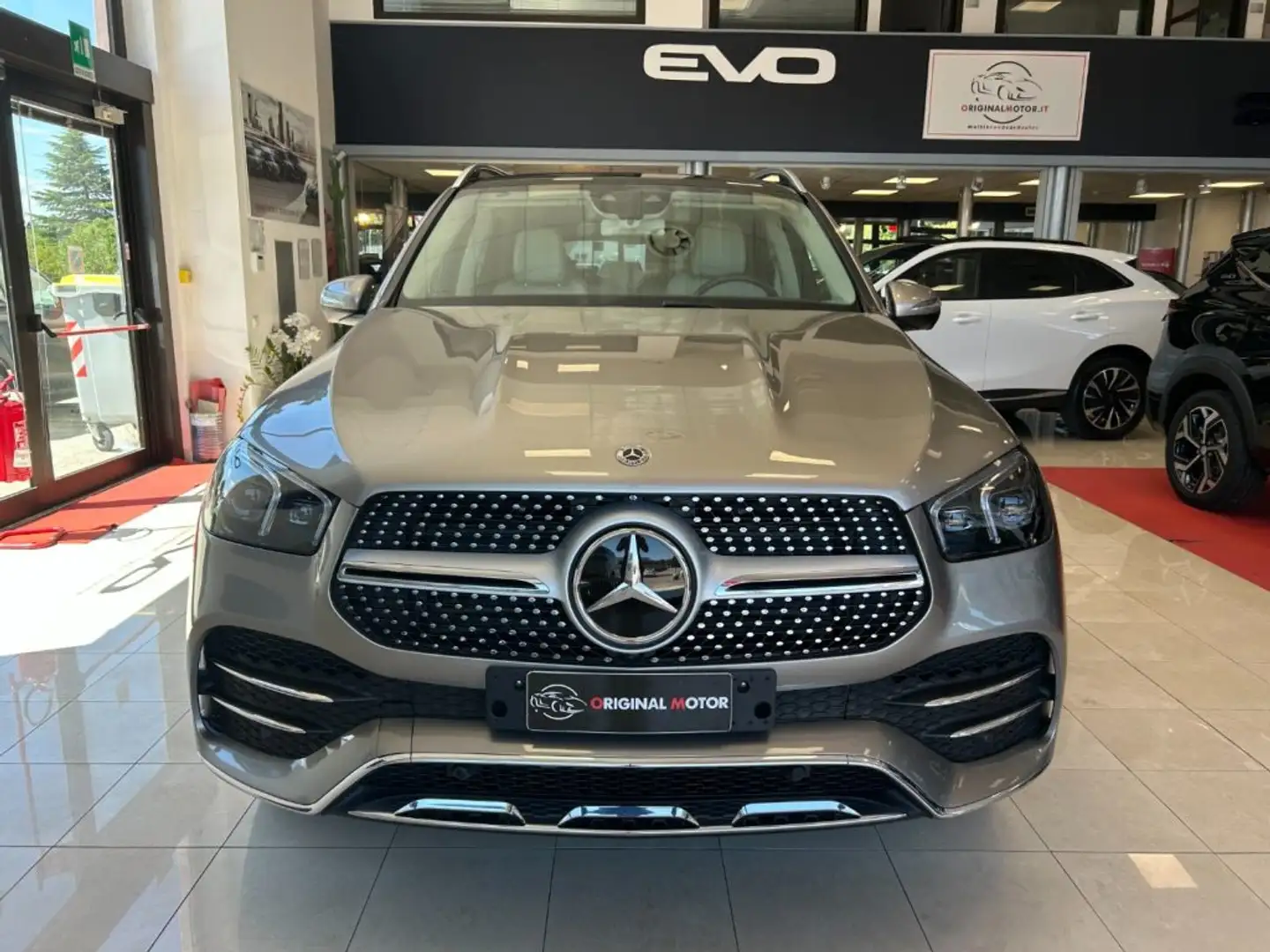 Mercedes-Benz GLE 300 d 4Matic Premium Gris - 1