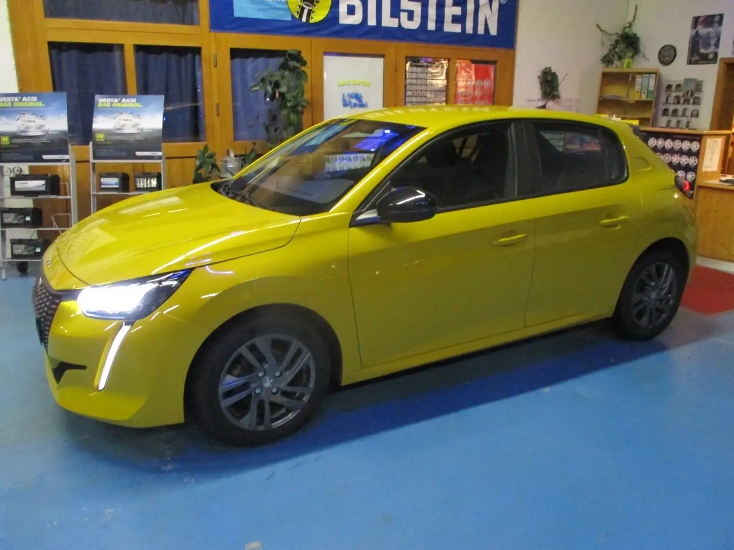 Peugeot 208 208 PureTech 75 Allure Pack,Alu16 Zoll,Top Zustand - 2