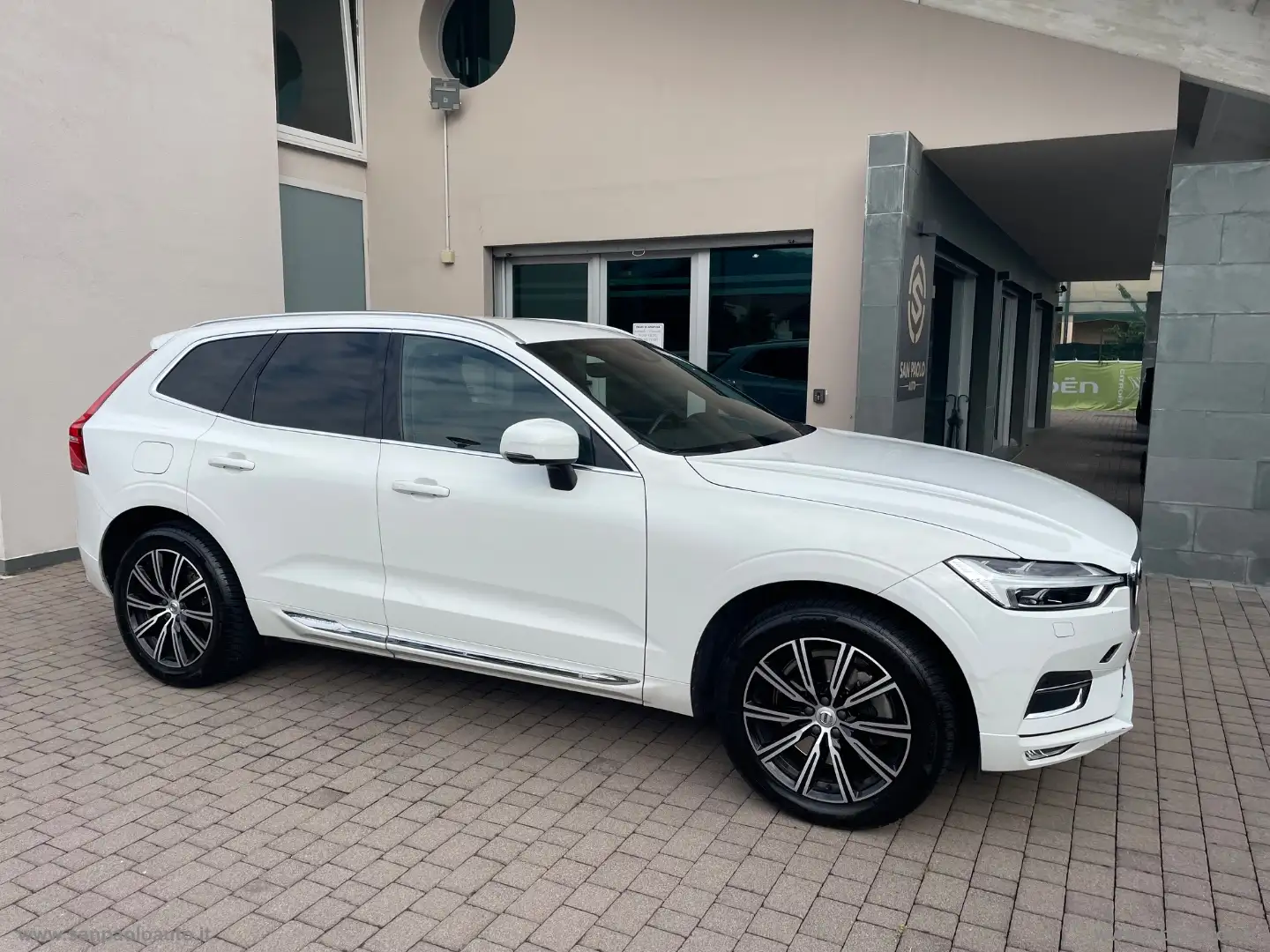 Volvo XC60 B4 Blanc - 2