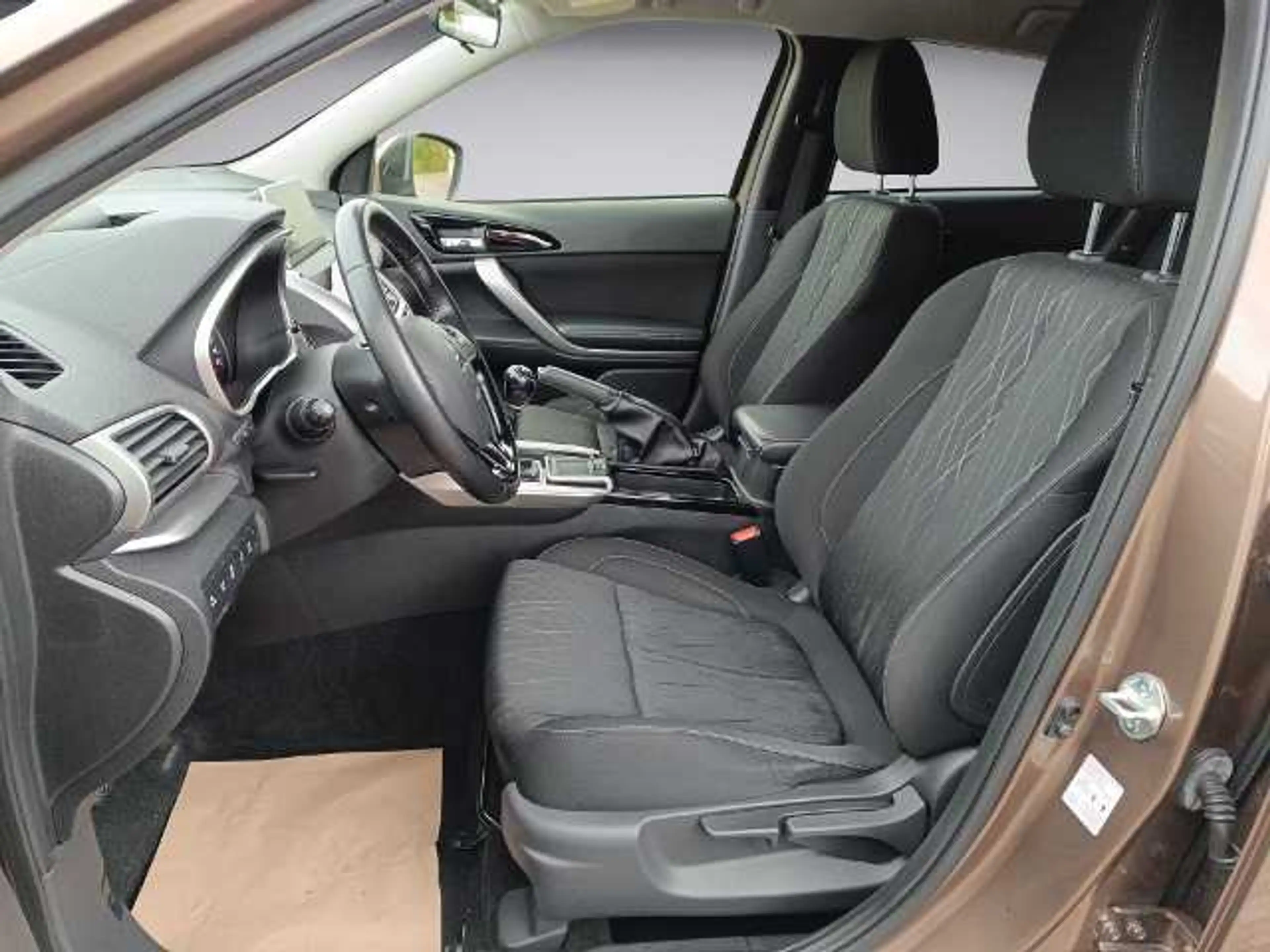 Mitsubishi Eclipse Cross Intro Edition 1.5 T-MIVEC 2WD — photo 10