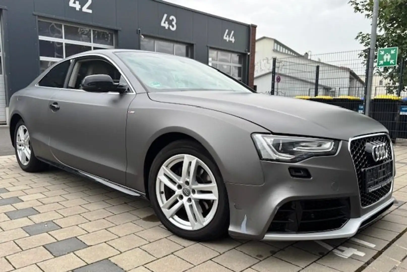 Audi A5 A5 Diesel 2.0 TDI DPF quattro Grau - 1