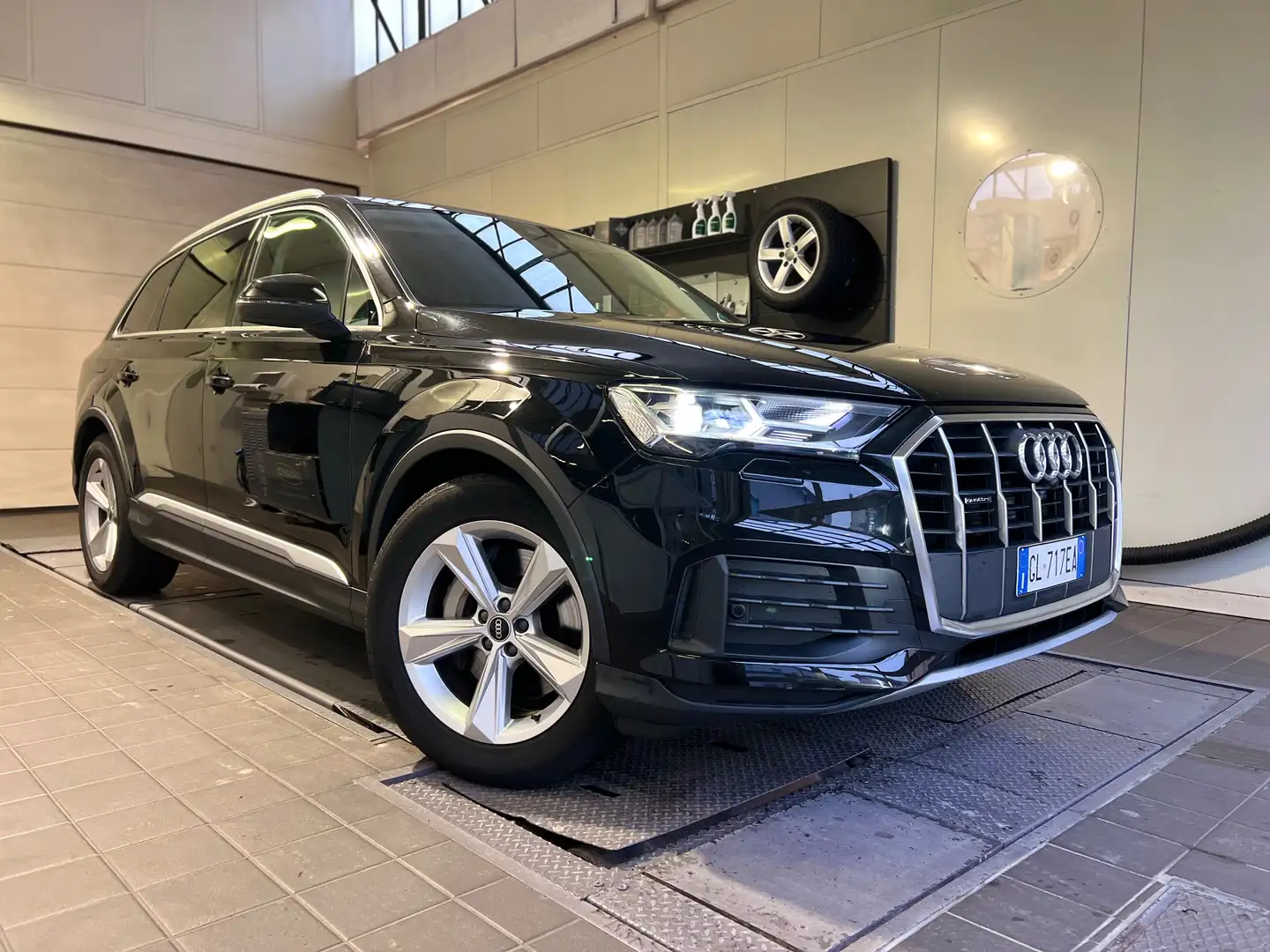 Audi Q7 45 3.0 tdi mhev Business quattro tiptronic 7p Noir - 1