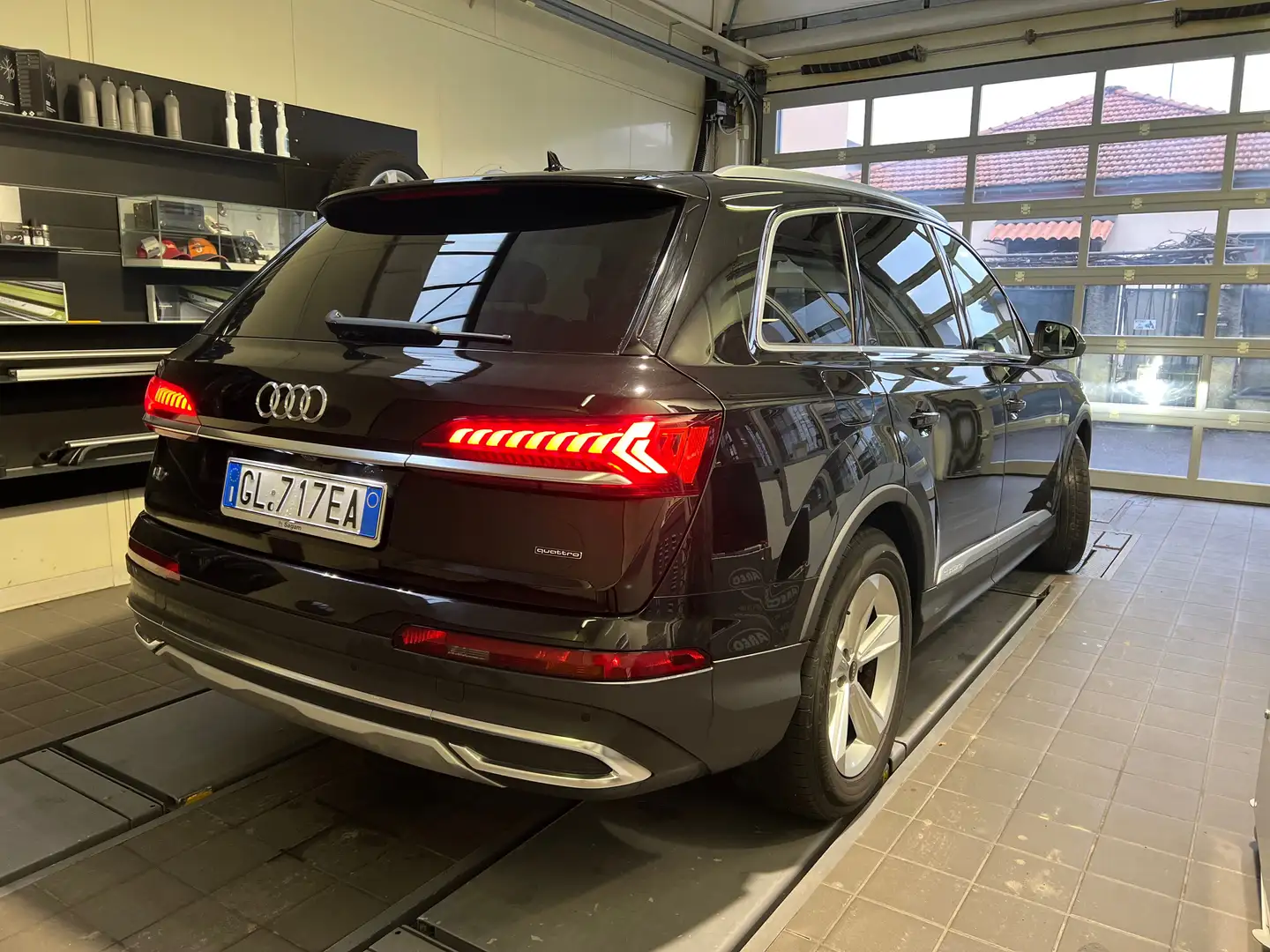 Audi Q7 45 3.0 tdi mhev Business quattro tiptronic 7p Noir - 2