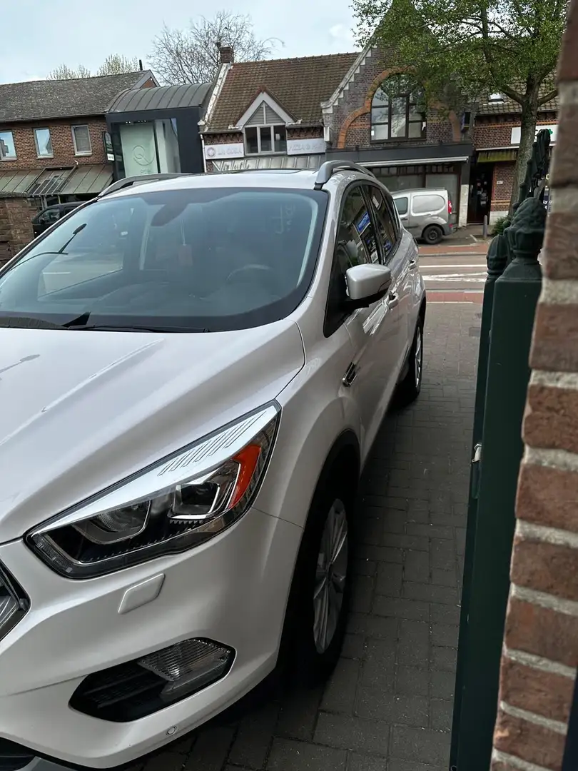 Ford Kuga Kuga 1.5 TDCi 2x4 Cool Blanc - 1