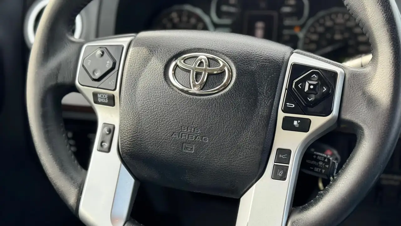 Toyota Tundra снимка Toyota Tundra
