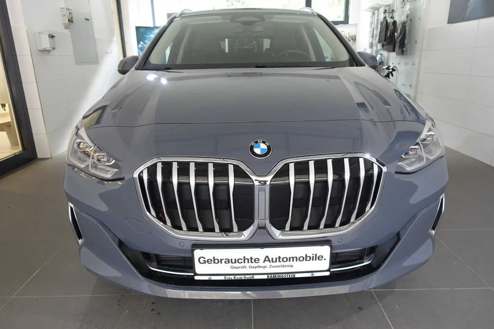 BMW 218 i Grau - 2