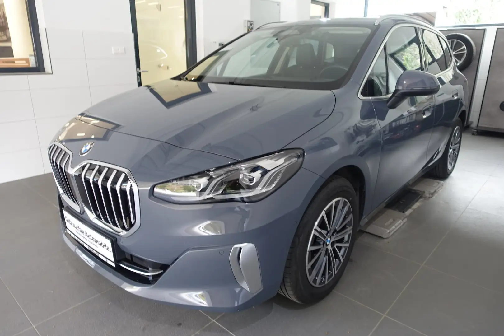 BMW 218 i Grau - 1