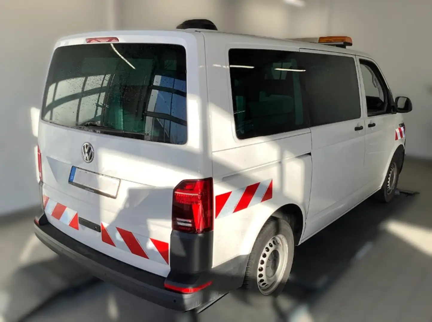 Volkswagen T6 Kombi 6.1 2.0 TDI LED Navi ACC Weiß - 2
