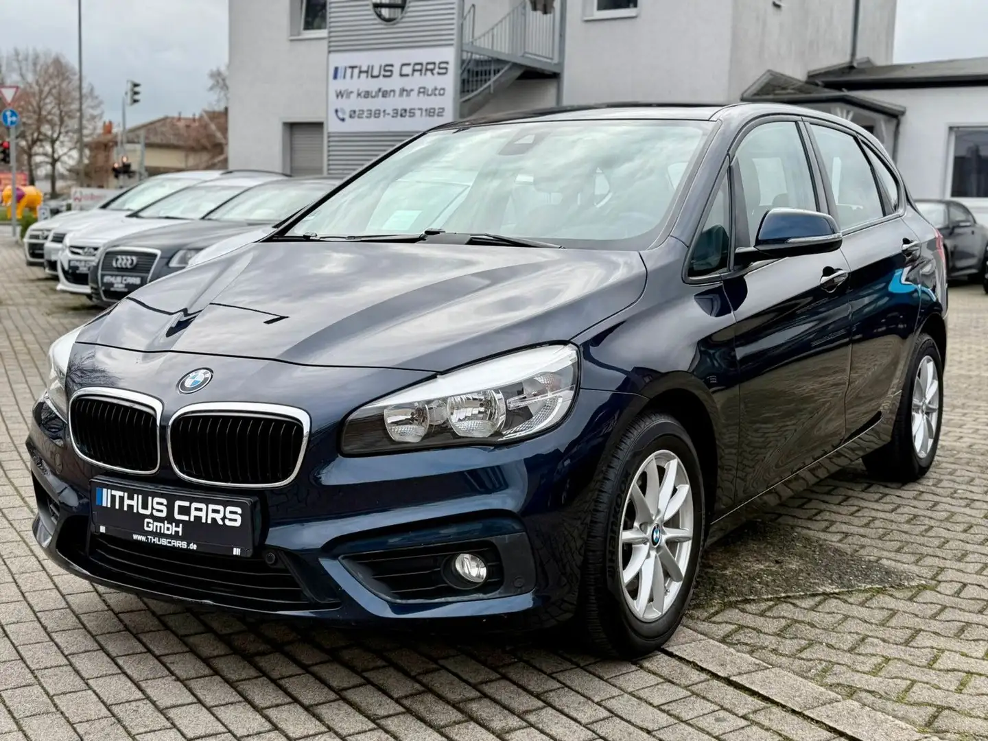 BMW 218 2 Active Tourer 218 i Blau - 1