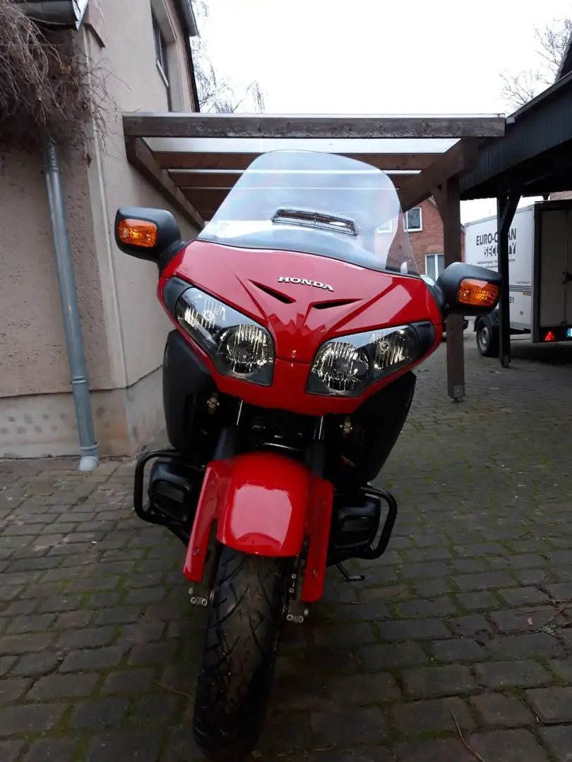 Honda GL 1800 F6B (Gold Wing Bagger) Červená - 2