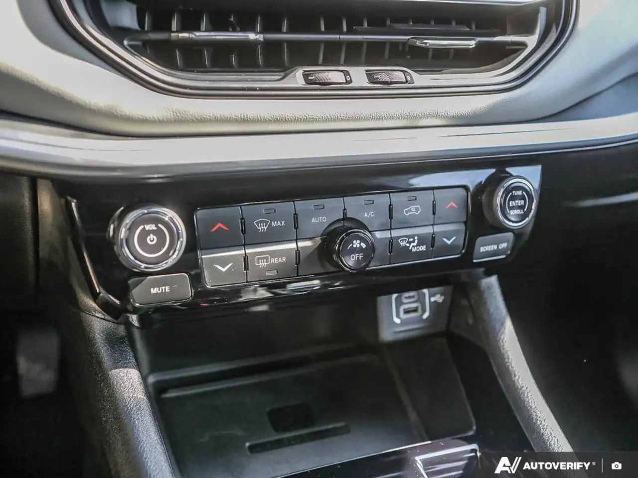 Jeep Compass снимка Jeep Compass