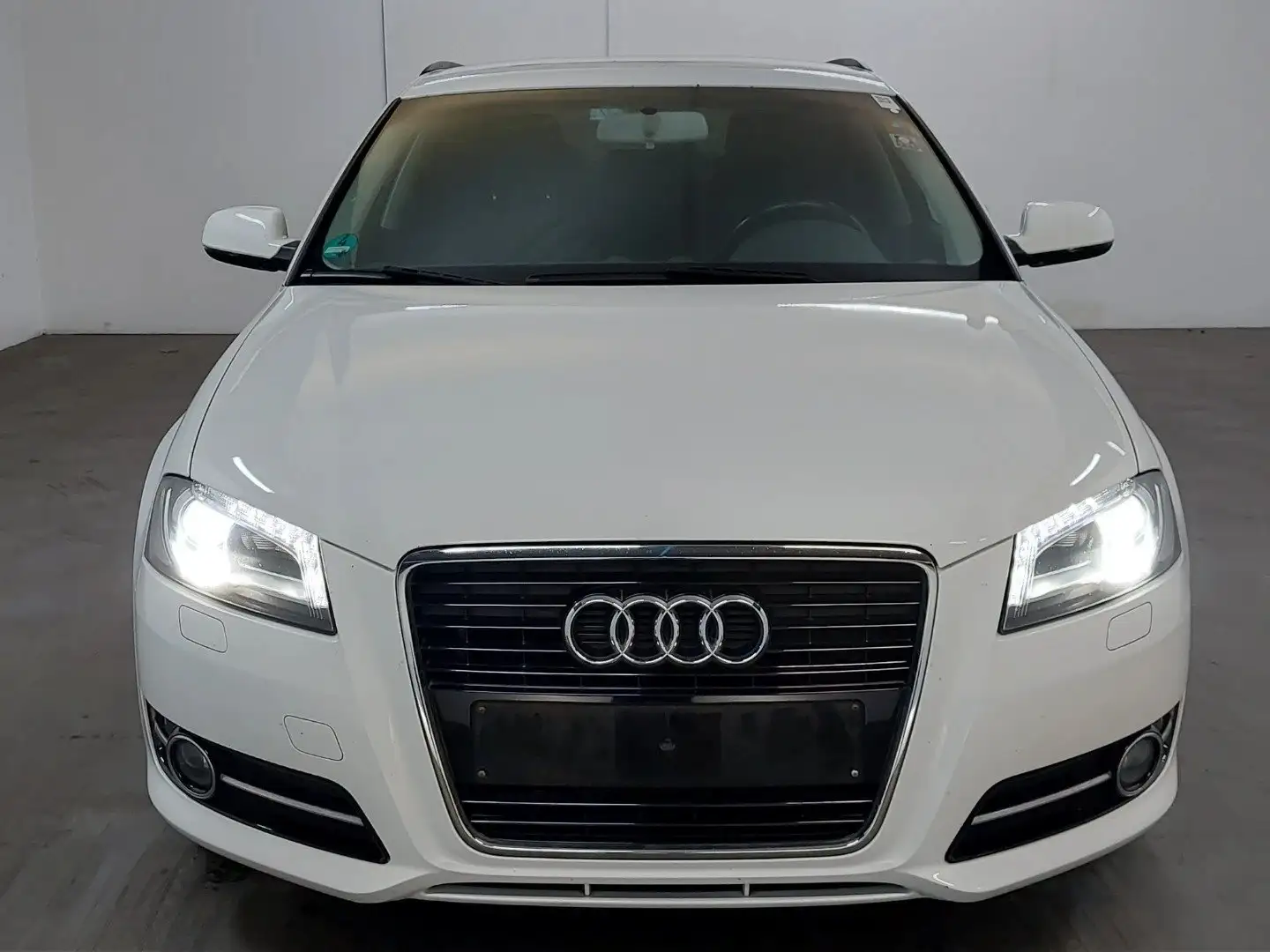 Audi A3 1.4 TFSI Attraction 5Türer*TÜV&InspektionNEU Weiß - 2