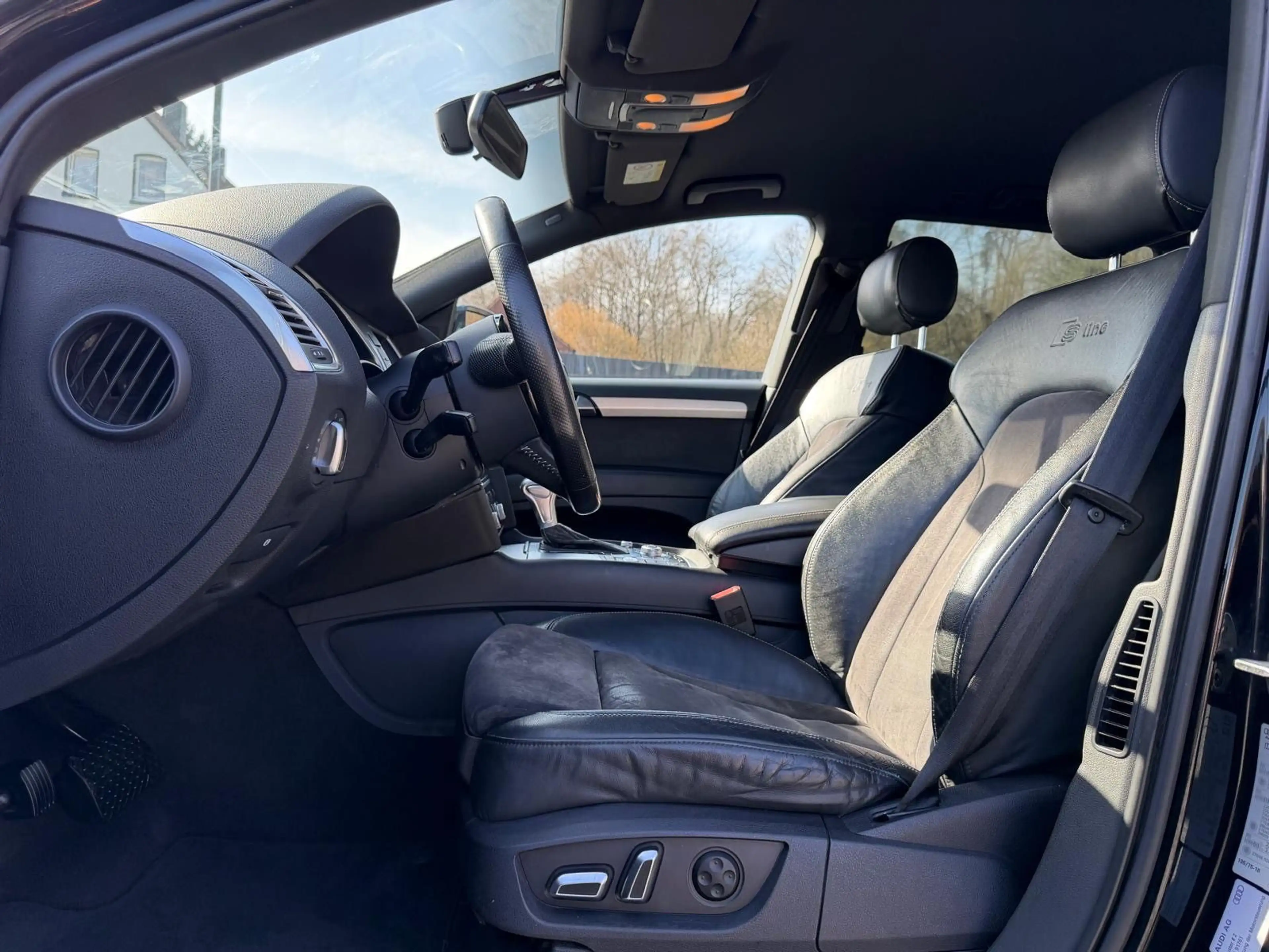 Audi Q7 3.0 TDI quattro Bi-XENON/AHK/PDC — photo 9