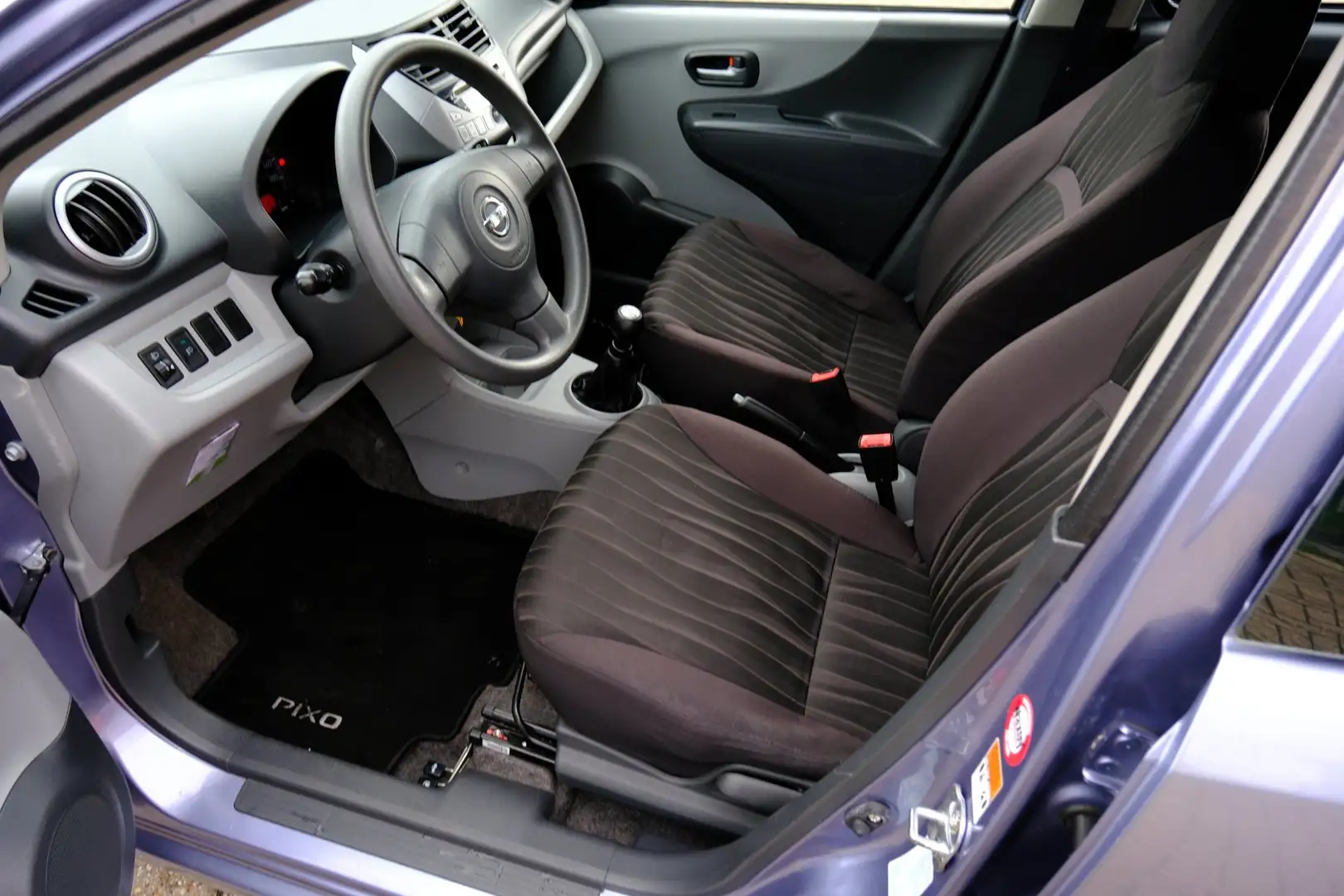 Nissan Pixo 1.0 Look 5-drs Airco Gris - 2