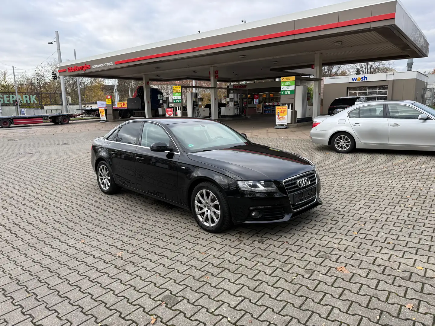 Audi A4 A4 1.8 TFSI S line Sportpaket (plus) Schwarz - 2